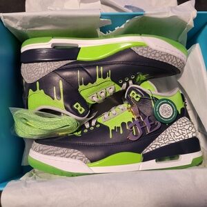 *Brand New* Air Jordan 3 Retro Doernbecher Drip Green